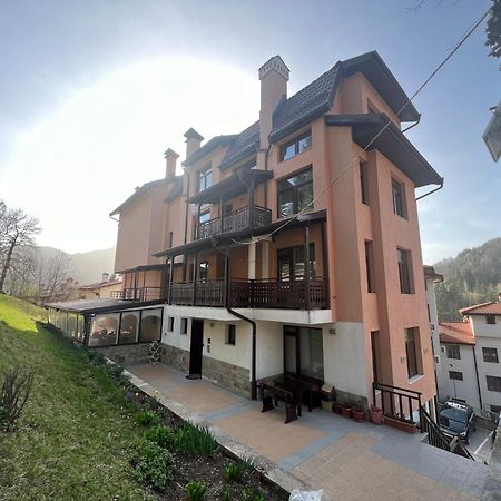 Panorama Guest House Szmoljan Kültér fotó
